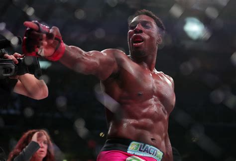 Phil Davis’s Two Worlds Collide vs. Julius Anglickas at Bellator .